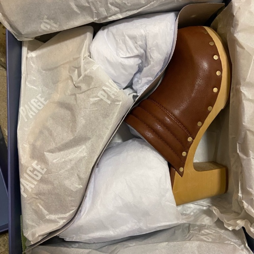 Whiskey Brown Leather Studded Clog Wooden Heel | Paige Robbie - Picture 7 of 8